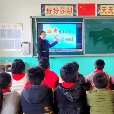基本法律常识100条手抄报，法律智慧的普及与实践